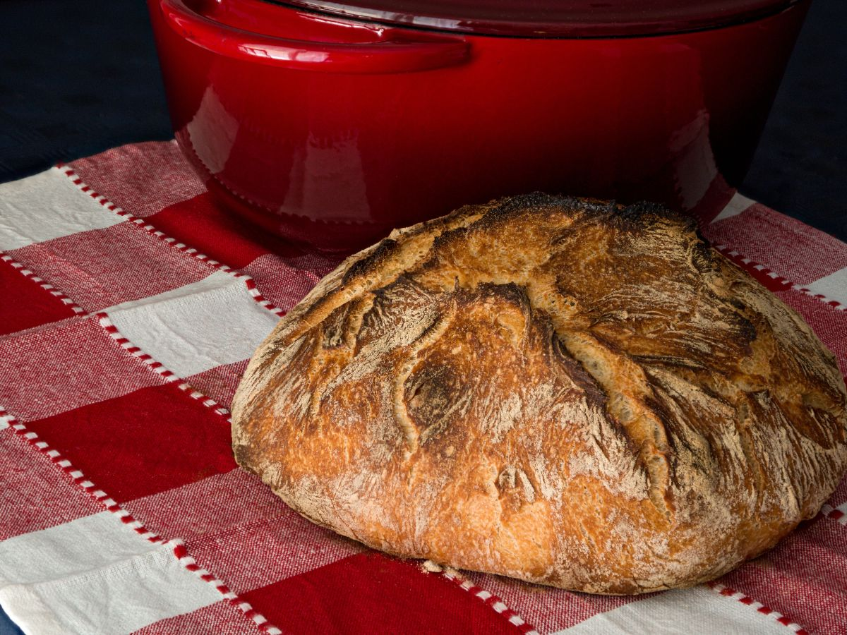 Best Dutch oven for sourdough bread