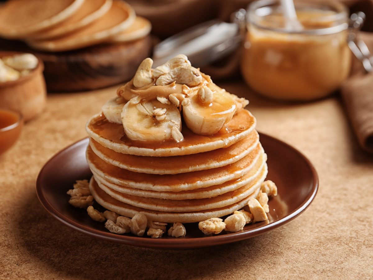 banana walnut pancakes
