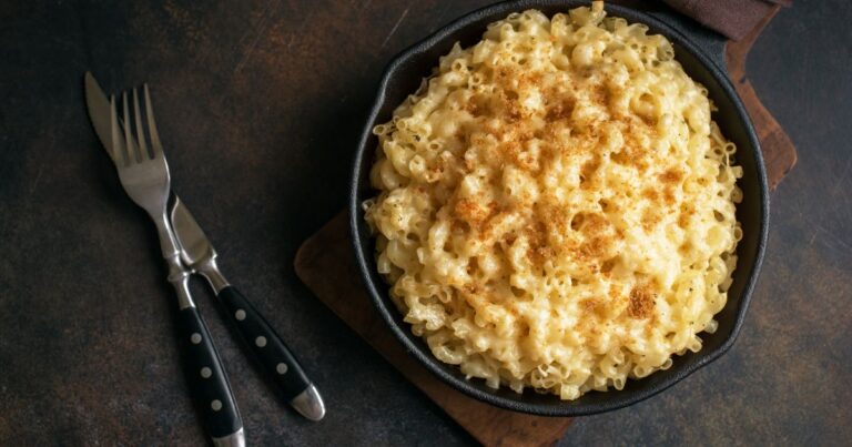 Easy Ultimate Dutch Oven Mac and Cheese Recipe