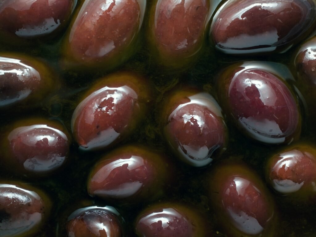 what do olives taste like