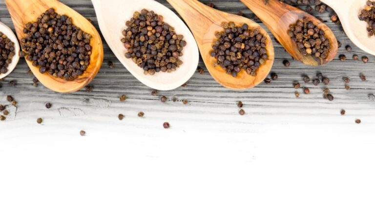 Why Am I Craving Black Pepper? 3 Health Benefits