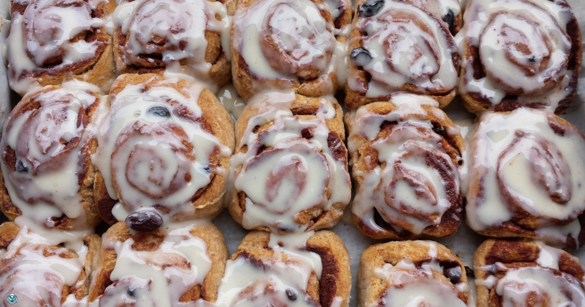 sourdough cinnamon rolls