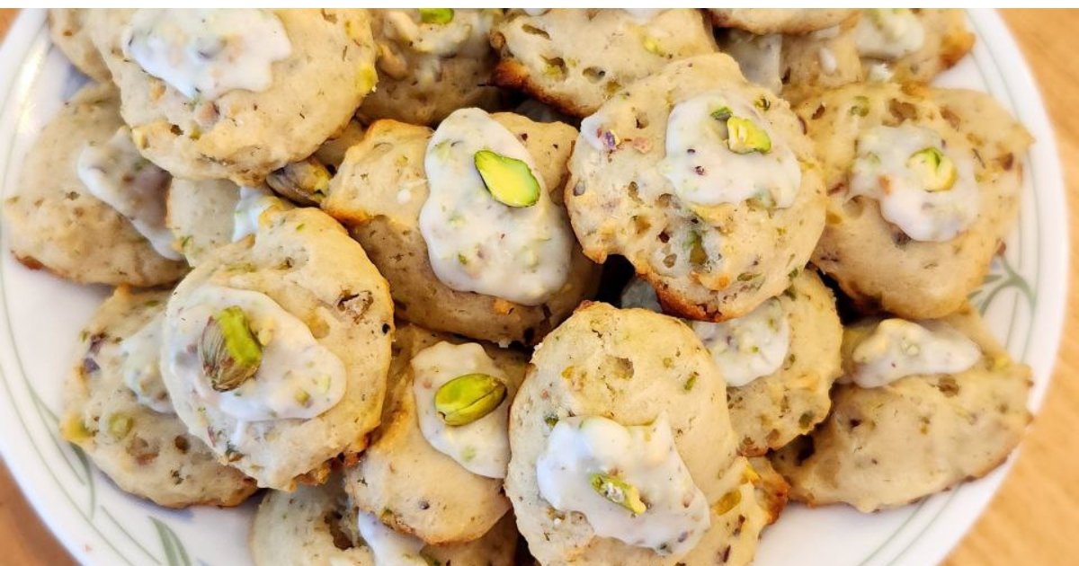 Pistachio Ricotta Cookies
