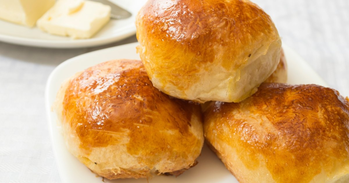 Garlic Parmesan Dinner Rolls